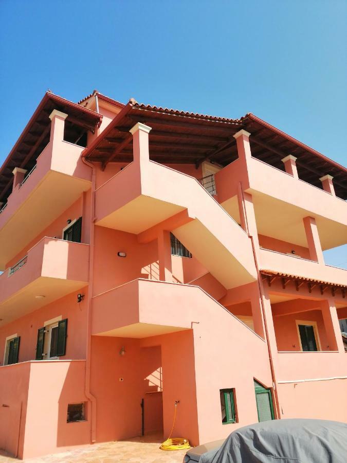 דירות קסאמיל Helen'S House מראה חיצוני תמונה